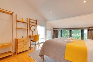 1 slaapkamer, een strijkplank/strijkijzer, gratis wifi, beddengoed