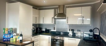 Fantastic River Views Apartment| Pass the Keys