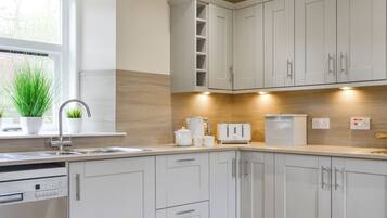 Dishwasher, highchair