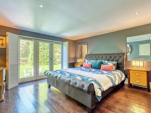 Stunning property with views of woodland and all that nature has to offer.
