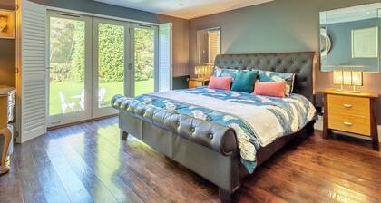 Stunning property with views of woodland and all that nature has to offer.