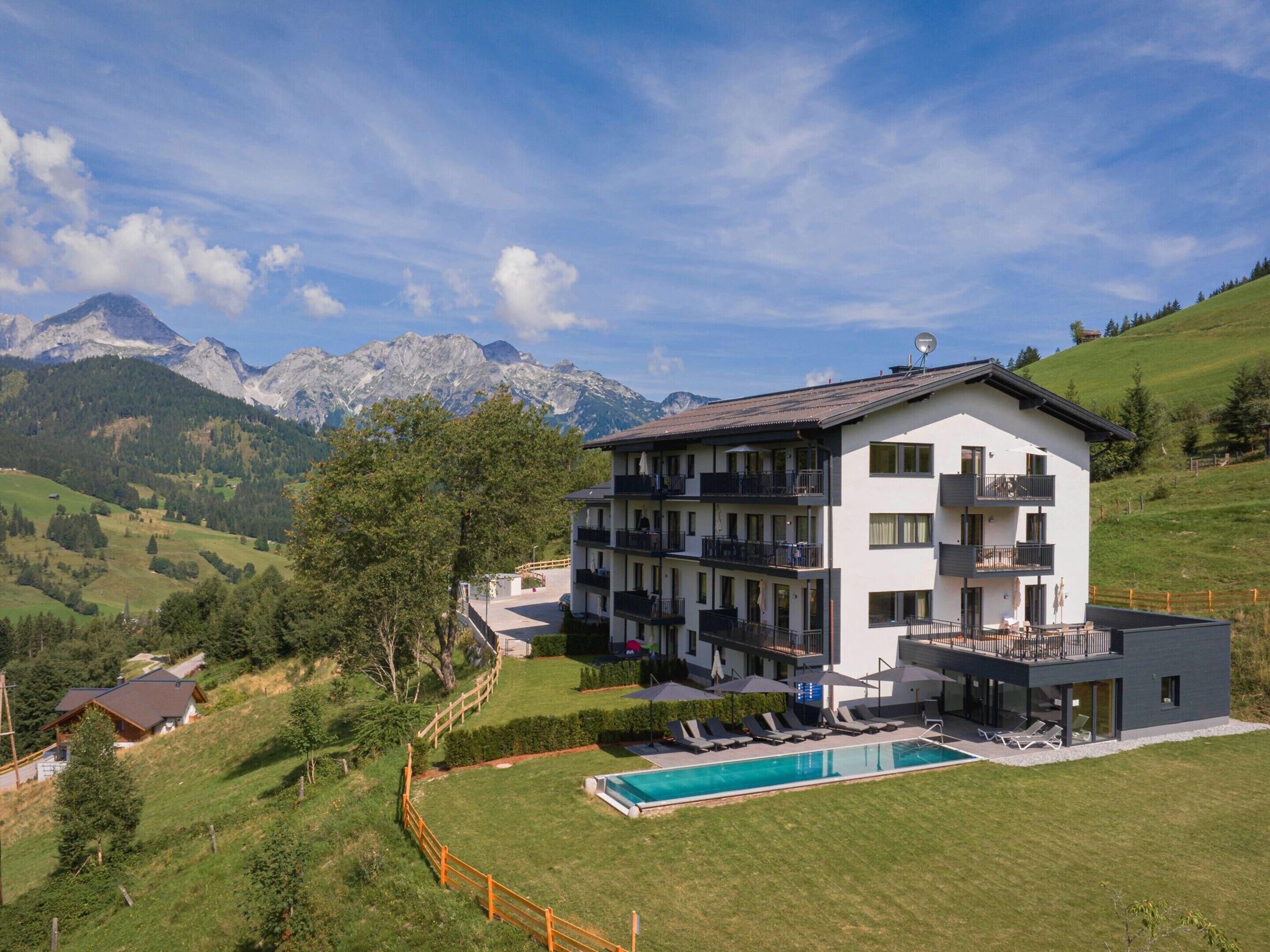 Apartment | Pool | Outdoor pool