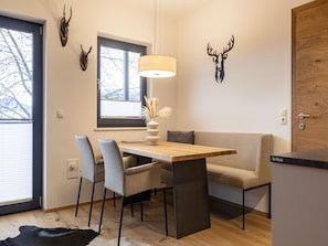Apartment | Dining - Nice Apartment With Shared Pool (Sankt Martin am Tennengebirge)