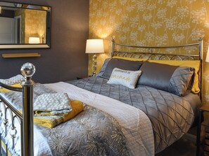 3 quartos, Wi-Fi de cortesia, roupa de cama