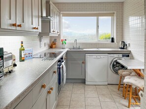 Dishwasher, cookware/dishes/utensils - 3 bedroom accommodation in Bamford, near Hope Valley (Bamford, near Hope Valley)