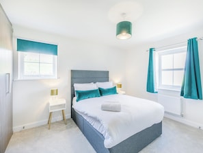 4 bedrooms, free WiFi, bed sheets