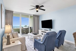 Smart TV, DVD player, table football, ping pong - Beach Club A308 K/Q/ Tw-Full Bunk/ rollaway/SS Sleeps 10 (Gulf Shores)