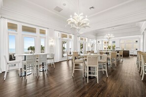 Dining - Beach Club A308 K/Q/ Tw-Full Bunk/ rollaway/SS Sleeps 10 (Gulf Shores)