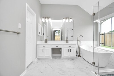 Escape the Ordinary: Discover Your Perfect Home Away From Home!