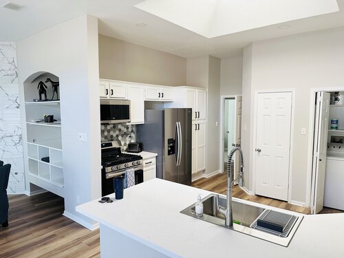 Escape the Ordinary: Discover Your Perfect Home Away From Home!