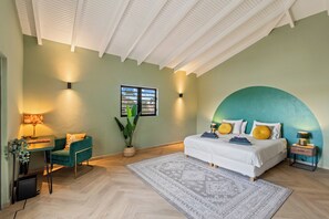 4 habitaciones, caja de seguridad en la habitación y cortinas blackout 