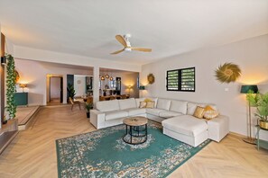 Televisión de pantalla plana