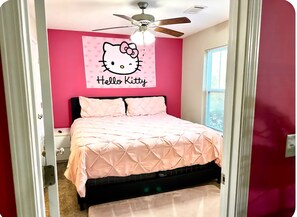 2 bedrooms, iron/ironing board, WiFi, bed sheets - Enchanting 2-bedroom apartment close to Fort Benning (Columbus)