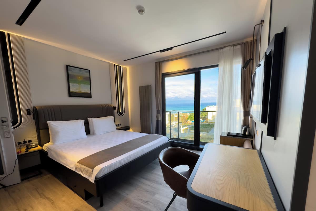 Superior Room | Beach/ocean view