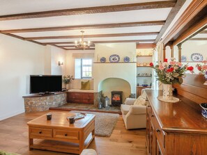 Living area - 3 bedroom accommodation in Llanfachraeth, near Trearddur Bay (Llanfachraeth, near Trearddur Bay)