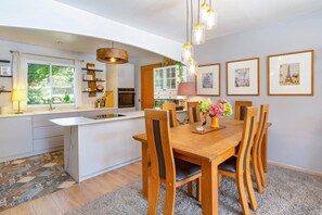 Dining - Villa Tourtour by Villa Plus (Tourtour)