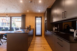 Apartment | Private kitchen - Apartment With Finnish Sauna and Pool (Sankt Georgen am Kreischberg)