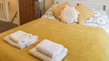 2 bedrooms, free WiFi, bed sheets
