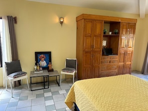 Chambre Triple Confort, balcon, vue montagne | Bureau, espace de travail pour ordinateur portable, Wi-Fi gratuit