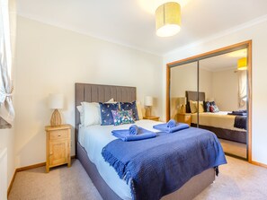 3 bedrooms, free WiFi, bed sheets - Set in the village of Balintore, this spacious house offers an enclosed garden. (Balintore, near Tain)