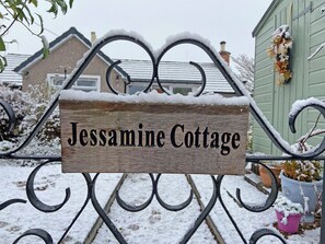 Exterior detail - 2 bedroom accommodation in Blairgowrie (Blairgowrie)