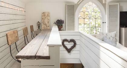 The Little Hideaway - UK42656