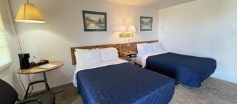 Room 104 - Double Full - Sleeps 4 - West Lake Grandvue Inn