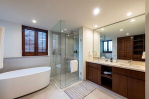 Hårføner og håndklær