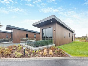 Exterior - Seiriol Lodge 4 - UK42794 (Llangefni)