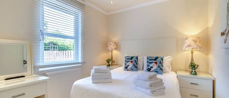 3 bedrooms, free WiFi, bed sheets
