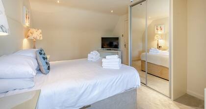 Duck Bay Cottage 1 - UK43934