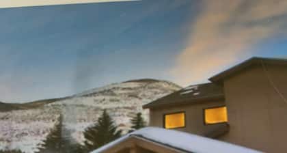 2-bedroom villa with AC, WiFi, Fireplace in enchanting Vail. 1.3 to ski lift