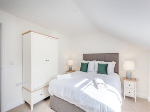 4 chambres, Wi-Fi gratuit, draps fournis