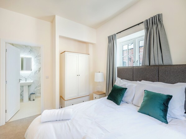 4 Schlafzimmer, kostenloses WLAN, Bettwäsche, Rollstuhlgeeignet
