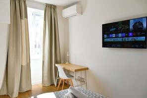 1 bedroom, iron/ironing board, travel cot, WiFi