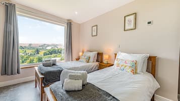 5 Schlafzimmer, kostenloses WLAN, Bettwäsche, Rollstuhlgeeignet