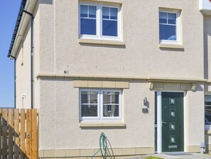Exterior - 3 bedroom accommodation in Inverness (Inverness)