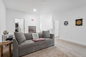 Televisión, videojuegos y tenis de mesa