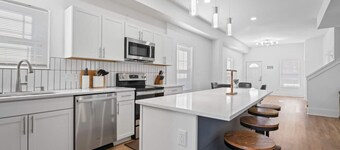 Hot Tub | 9 beds | Pet Friendly