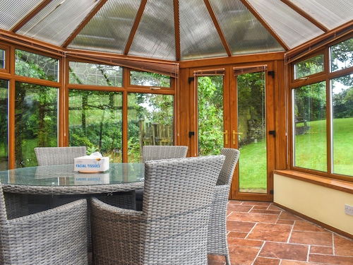 4 chambres à coucher à Hainworth, near Keighley