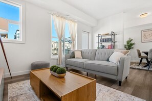 Smart-tv, bøger, kontorer