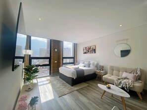 Deluxe Apartment, 1 Queen Bed, Kitchen | 1 bedroom, minibar, blackout drapes, soundproofing - Mitika Apartamentos (Bogotá)