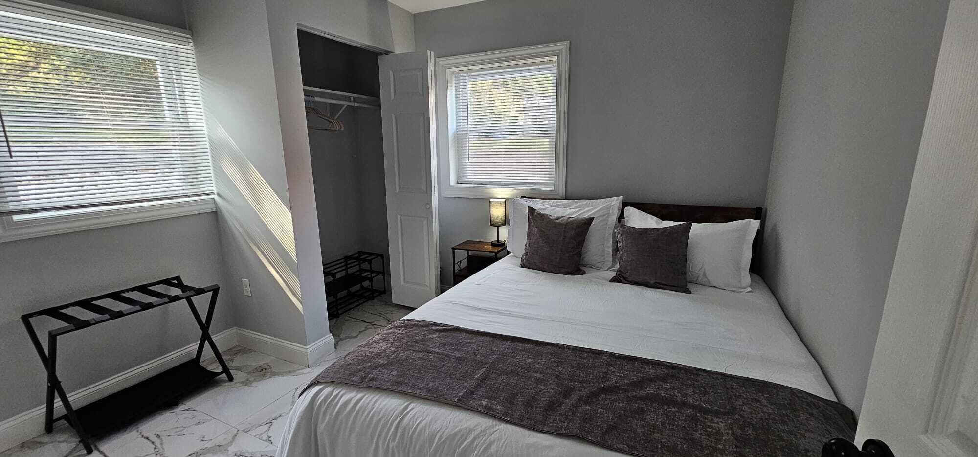 5 habitaciones, escritorio, wifi gratis y ropa de cama 