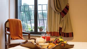 Free daily full breakfast