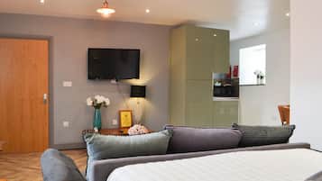 1 quarto, Wi-Fi de cortesia, roupa de cama