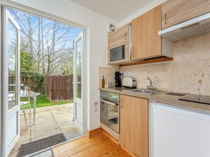 Private kitchen - 1 bedroom accommodation in Kirkhill, near Inverness (Kirkhill, near Inverness)