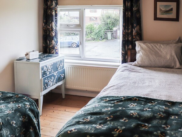 3 bedrooms, free WiFi, bed sheets