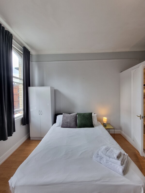 Free WiFi, bed sheets