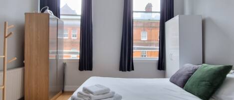 Wifi gratis y ropa de cama