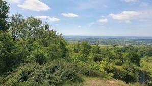 A natural landscape with dense greenery and a clear sky. - Tranquil Wells Retreat (Wells)